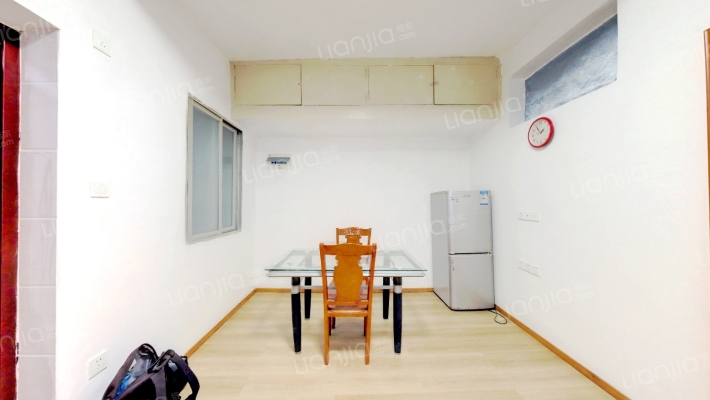 市科协宿舍二手房实景图