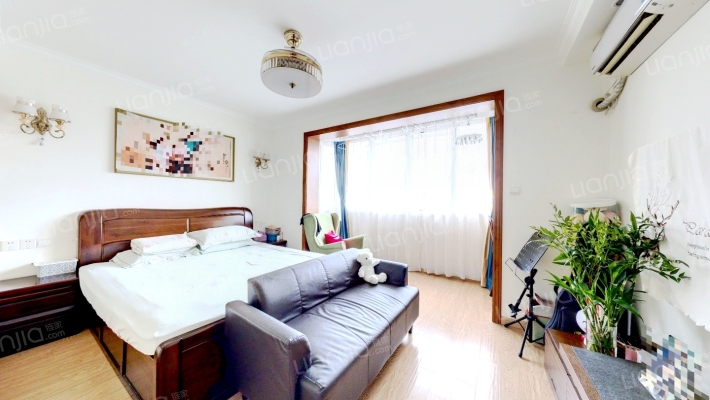 海潮公寓二手房实景图