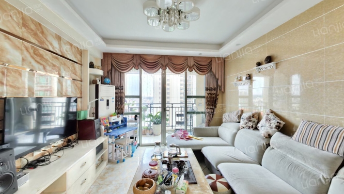 东逸湾花园二手房实景图