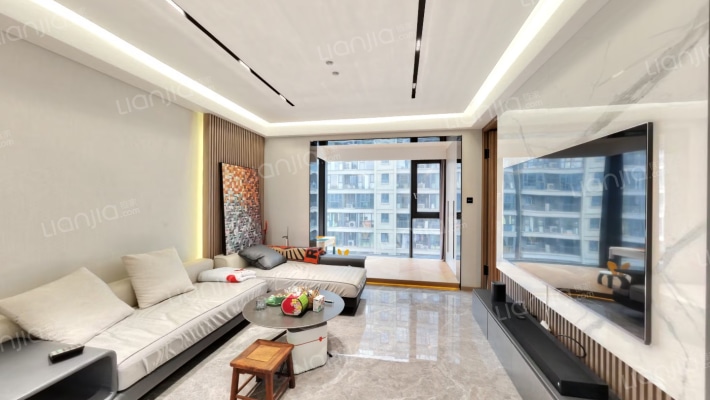 卓越维港二手房实景图