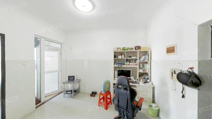 金怡苑B区二手房实景图