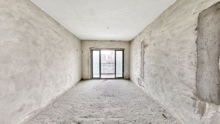 新业华庭二手房实景图