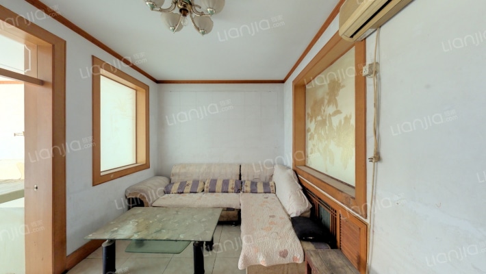 蓄电池小区二手房实景图