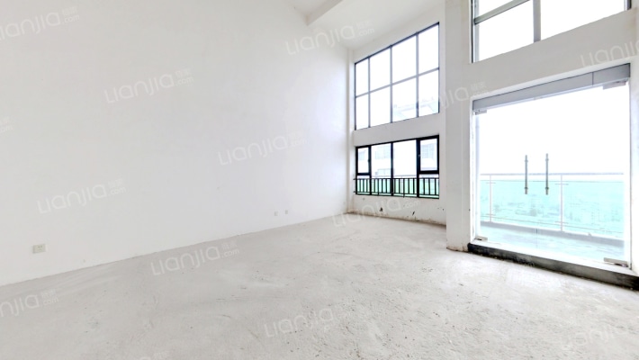 时代广场二手房实景图