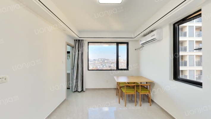 桐鹤名苑三区二手房实景图