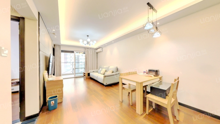 万科理想城四期未来城二手房实景图