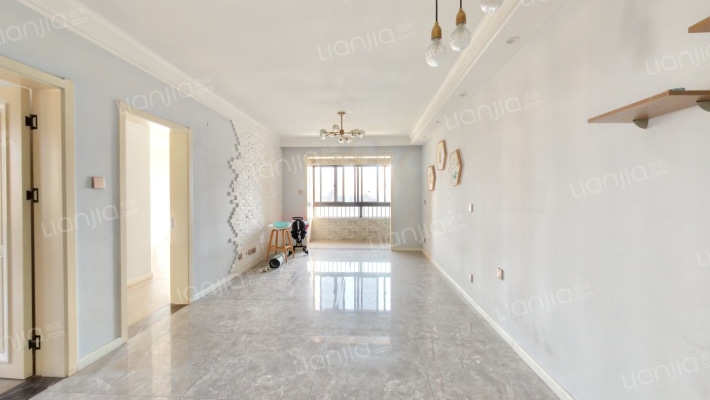 世茂翡翠府邸二手房实景图