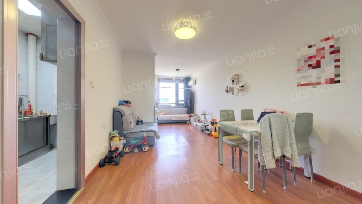 恒大滨河左岸北区二手房实景图