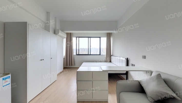 港澳广场钻界SOHO二手房实景图