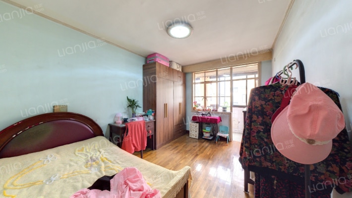 华龙新苑小区二手房实景图