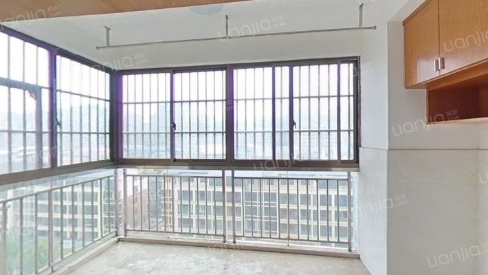 中房·华新苑二手房实景图