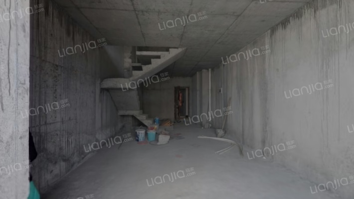 溶滨路1号二手房实景图