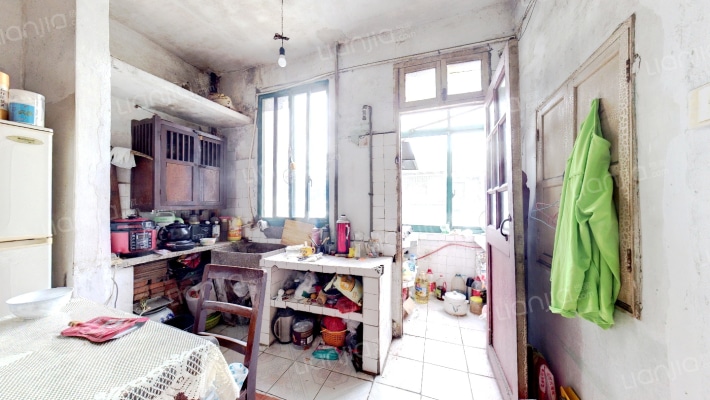 生化小区二手房实景图