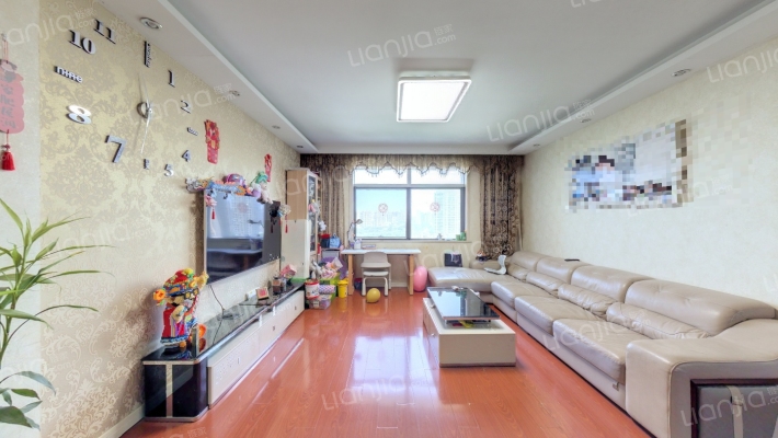天鹅湖畔小区二手房实景图