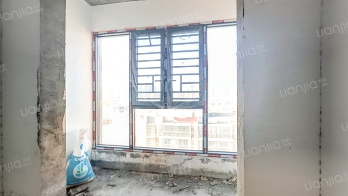 蓝湖水岸二手房实景图