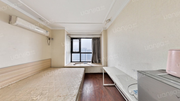 四维金座二手房实景图