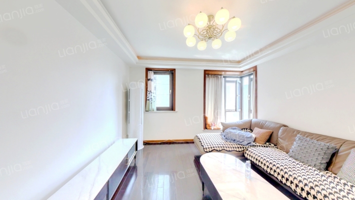 虹口现代公寓二手房实景图