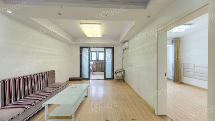 新里卢浮公馆三期二手房实景图