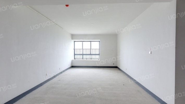 罗西住宅区十三组团二手房实景图