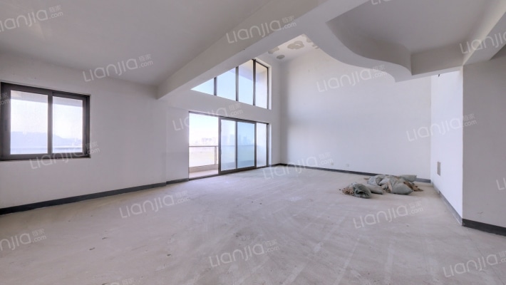 立体城悦江台二手房实景图