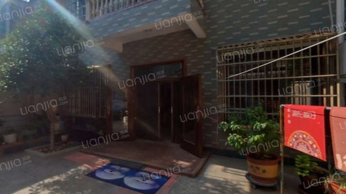 南大梁村二手房实景图