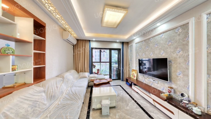 世荣碧水岸二手房实景图