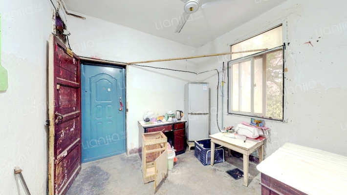 八队新村二手房实景图