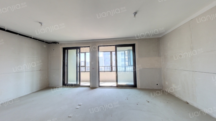 龙湖龙誉城北区二手房实景图