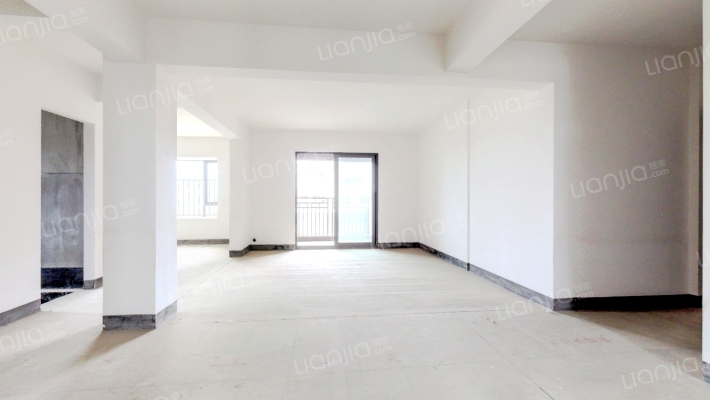 天汇龙城三期二手房实景图