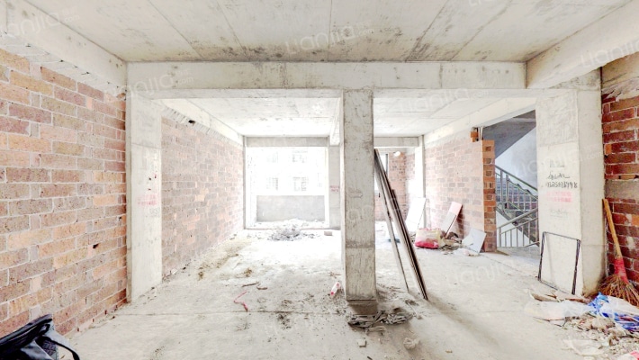 龙宁花苑二手房实景图