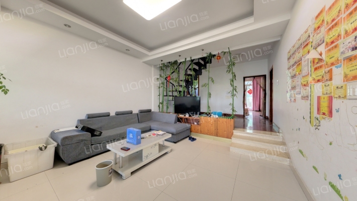 汇宇都市花园月亮湾园区二手房实景图