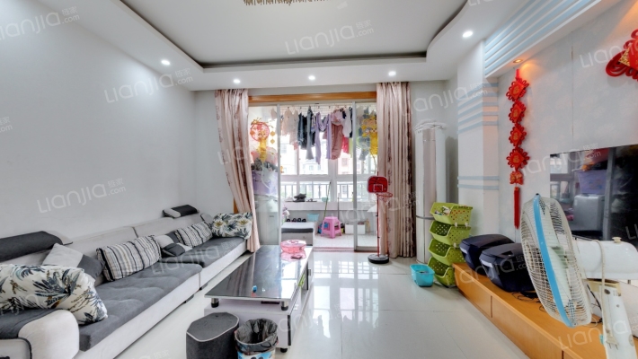 山湖秀峰苑二手房实景图