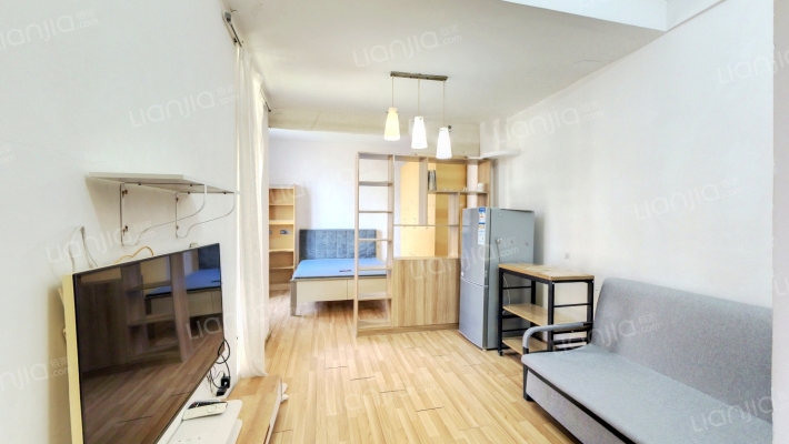 美加湖滨新城二期二手房实景图