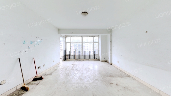 绿茵豪庭A区二手房实景图