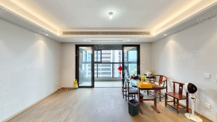 仁恒叙澜庭二手房实景图