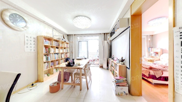 市南金茂湾一期二手房实景图