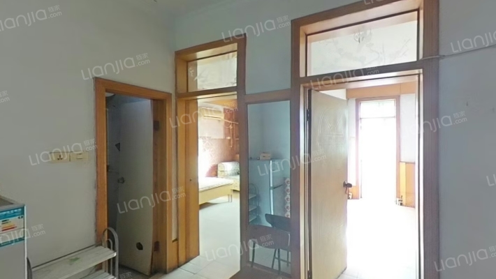 中兴路1075号二手房实景图