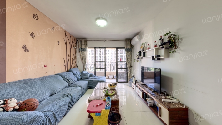 保利爱琴海二手房实景图