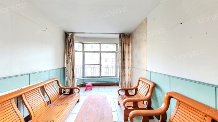 新府花园二手房实景图