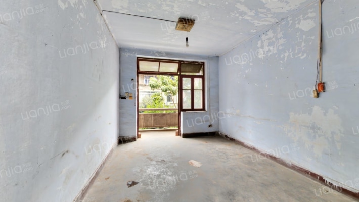 十二桥路32号二手房实景图