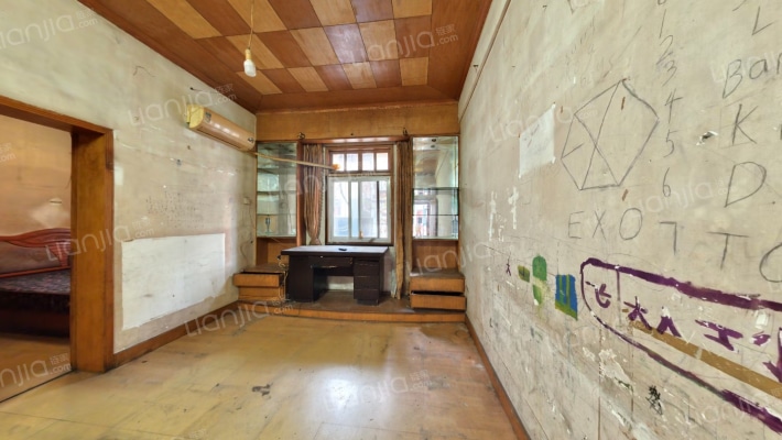 为群一村二手房实景图