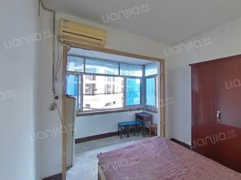 整租·新民街（渝中） 1室1厅 东南