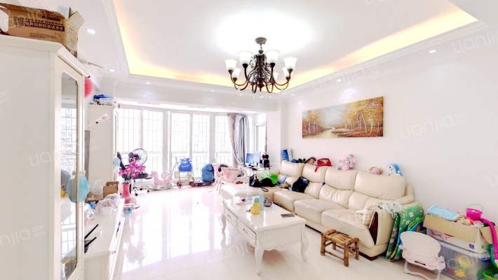 广场湖畔花园二手房实景图