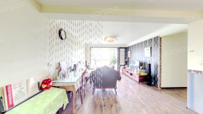 坤泰新界二手房实景图