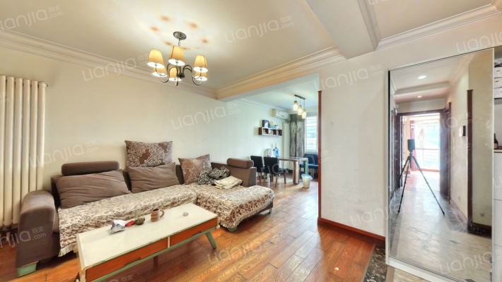 山景小城二手房实景图