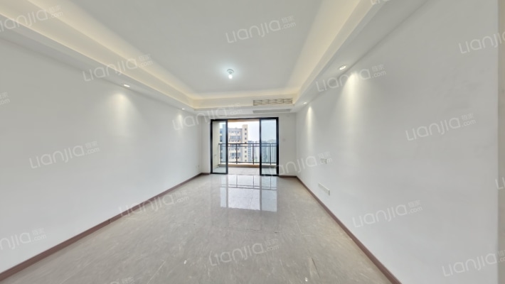 颐安·雍悦华府二手房实景图