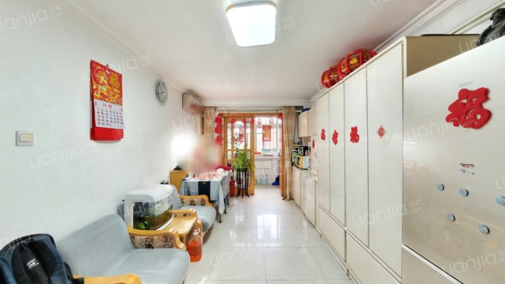 莹津里二手房实景图