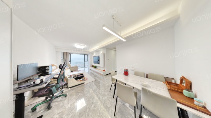 保利天汇二手房实景图