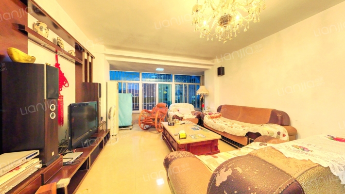 凤贵新村二手房实景图