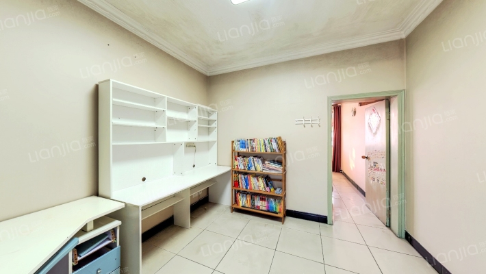 中钢宿舍二手房实景图